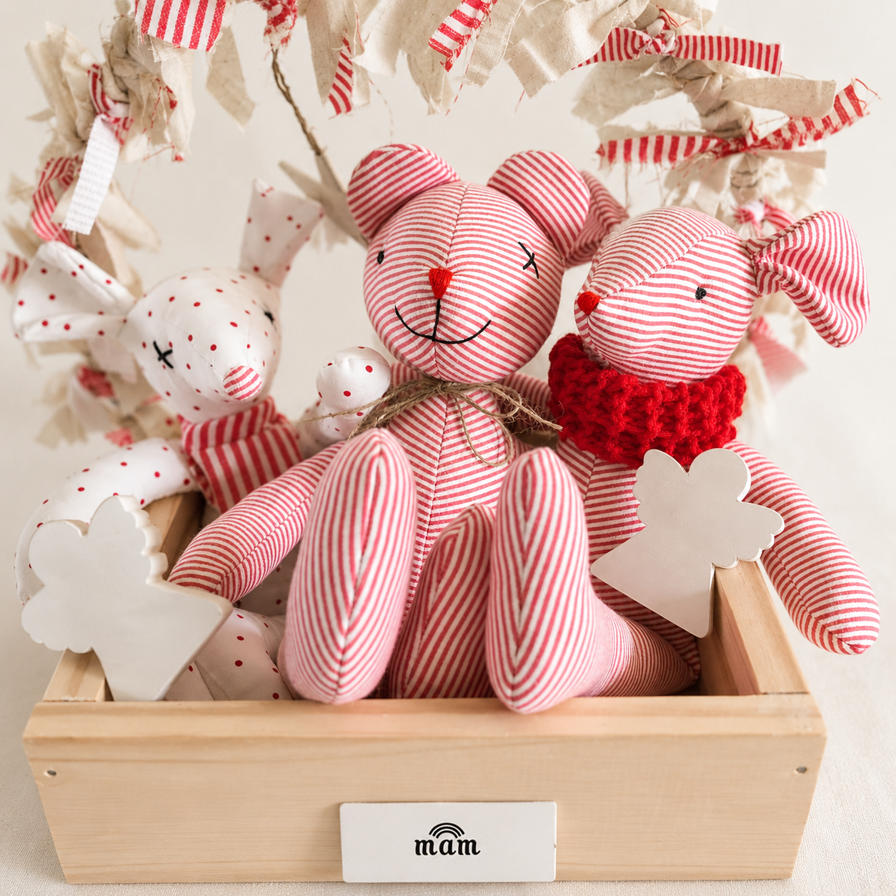 Canasto Regalo MAM — Muñecos de Tela